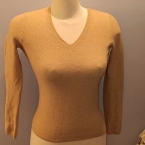 Lord & Taylor 100% Cashmere V Neck Sweater